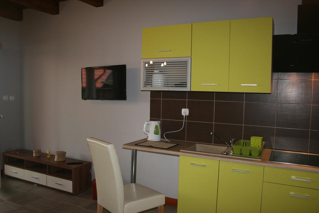 Apartamenty Jasmin I Lilia Jez. Sunowo Kolo Elku Chrzanowo Dış mekan fotoğraf